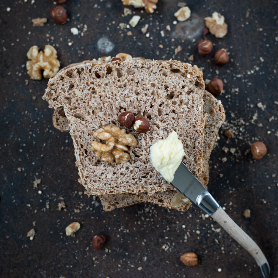 Dinkelbrot mit Quinoapops
