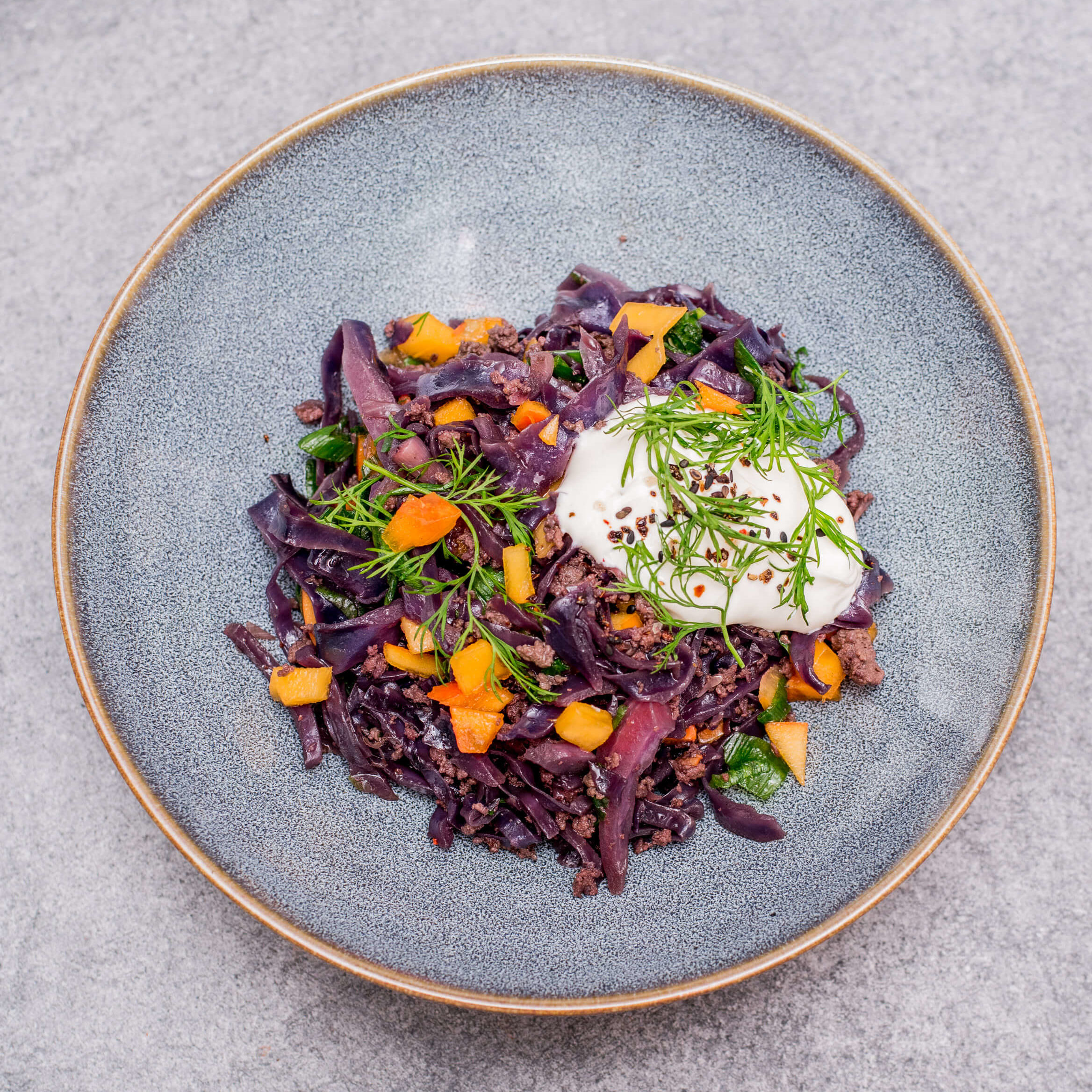 Rotkohl mit Khaki und Dill