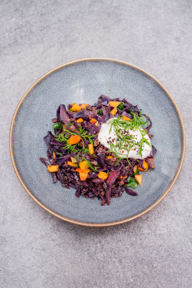 Rotkohl mit Khaki und Dill