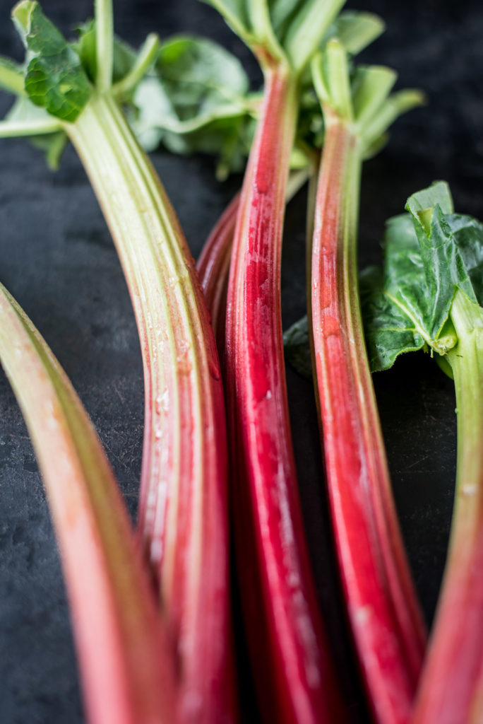 Rhabarber süßsauer gepickelt | schmecktwohl