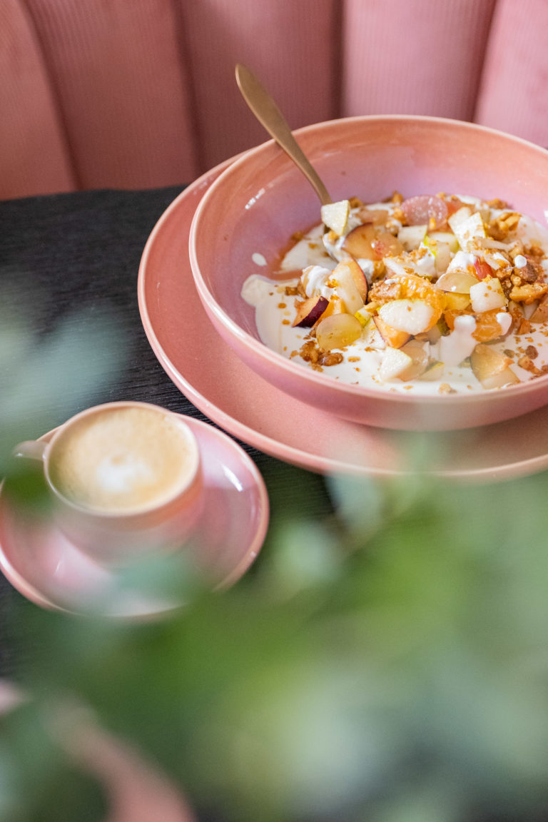 Dinner for One: Fruchtsalat auf Vanille-Walnuss-Joghurt | schmecktwohl